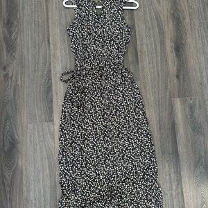 NWOT Floral Sleeveless Black Dress